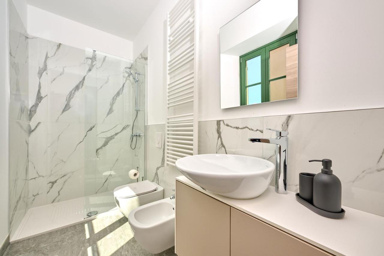 Ca Del Lasco - Modern Apartments In Classic Villa Bellano Luaran gambar