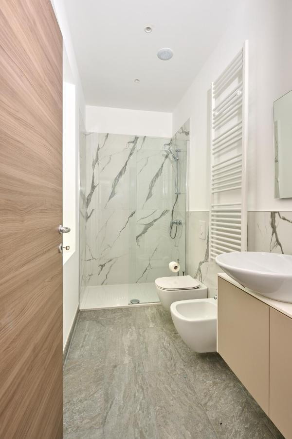 Ca Del Lasco - Modern Apartments In Classic Villa Bellano Luaran gambar