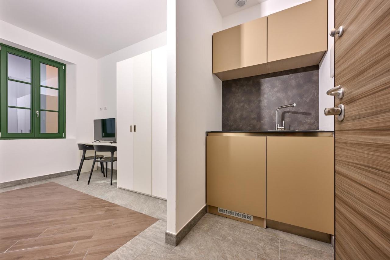 Ca Del Lasco - Modern Apartments In Classic Villa Bellano Luaran gambar