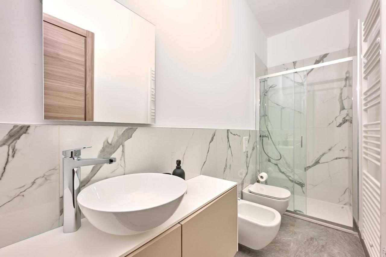 Ca Del Lasco - Modern Apartments In Classic Villa Bellano Luaran gambar