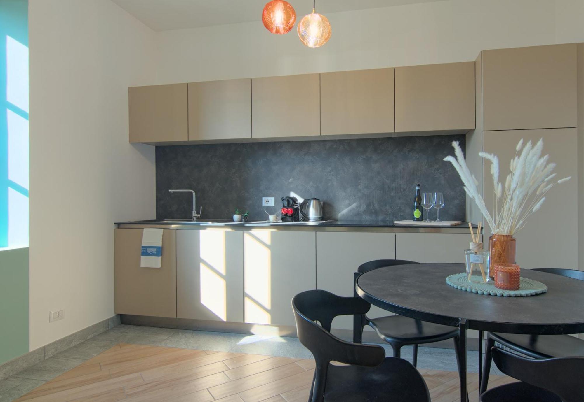 Ca Del Lasco - Modern Apartments In Classic Villa Bellano Luaran gambar