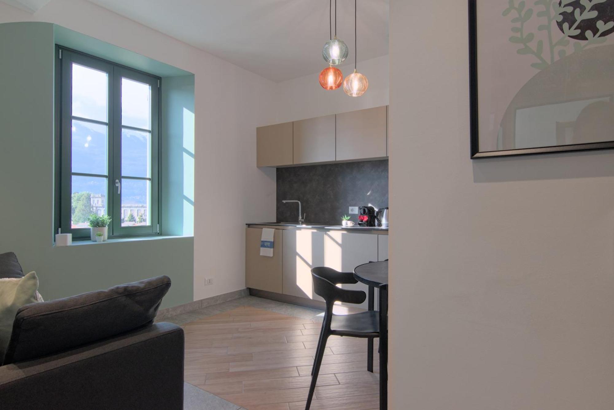 Ca Del Lasco - Modern Apartments In Classic Villa Bellano Luaran gambar